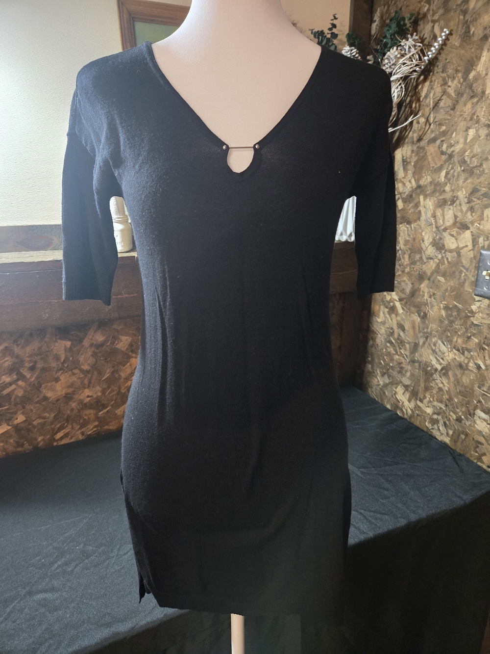 Worthington Black V‑Neck Knit Top with Bar Accent